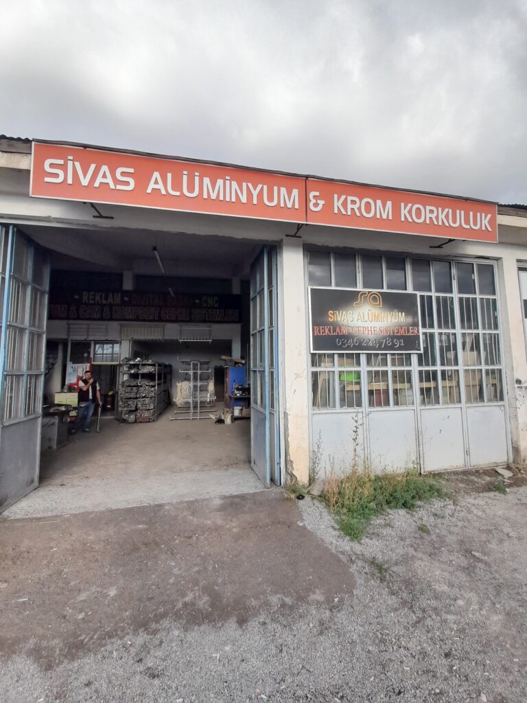 sivas alüminyum ve krom korkuluk