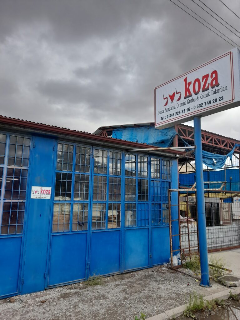 sivas koza masa sandalye oturma grubu ve koltuk takımları